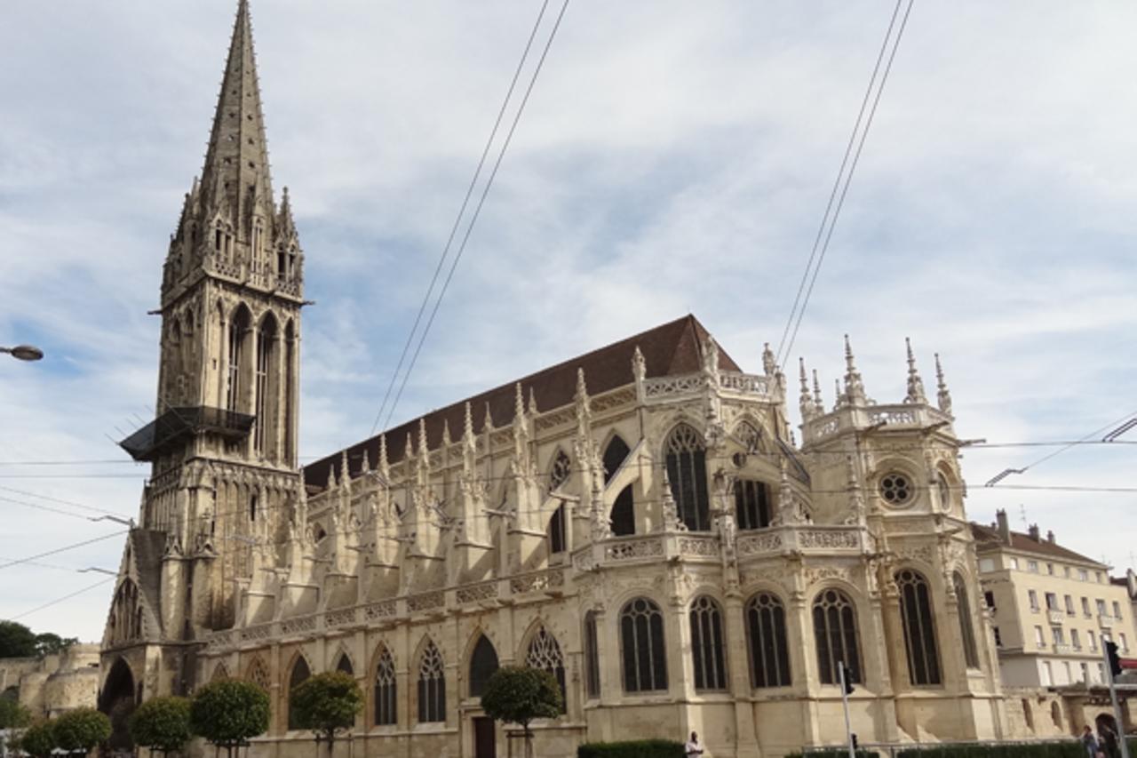 Hypercentre Haut De Gamme Caen Bagian luar foto